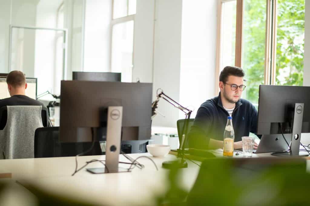 Last mile delivery strategies: leverage technology